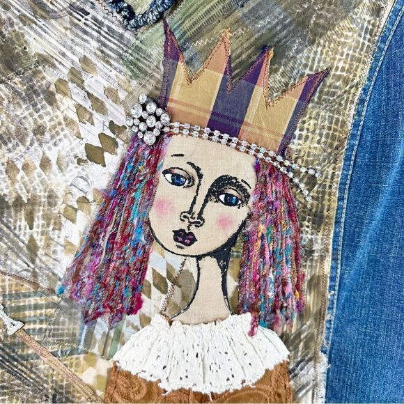 Artist’s Custom Designed Repurposed Jean Vest w/Mixed Media Queen Figure Sz 1X - Picture 4 of 14